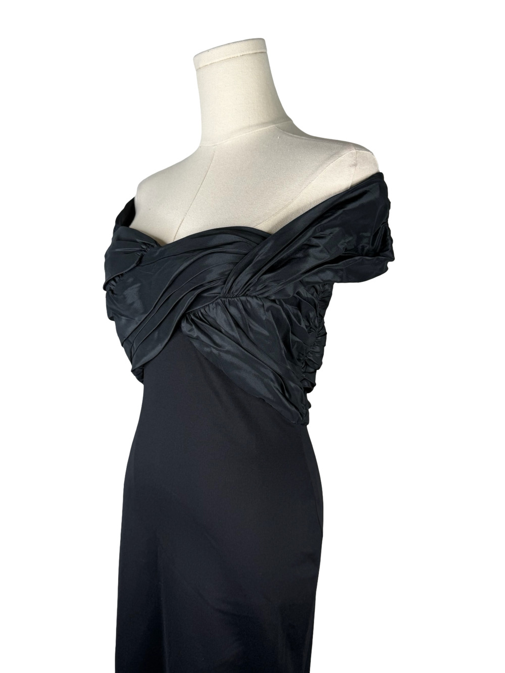 Tadashi Shoji Black Off-Shoulder Ruched Satin Bodice Midi Dress Sz. 4 NWT - Picture 4 of 4